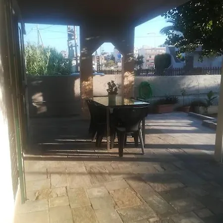 Σπίτι διακοπών Rania 's House, Next To The Beach.