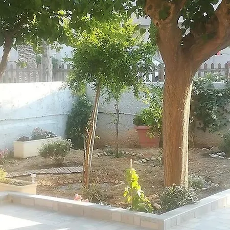 Rania 's House, Next To The Beach. Σπίτι διακοπών *